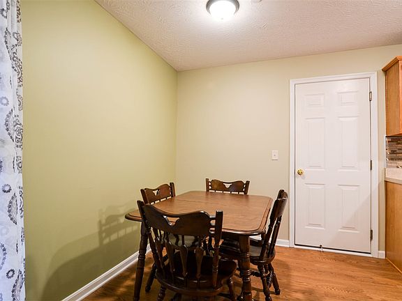 3rd image of 1810 Hamilton Ct