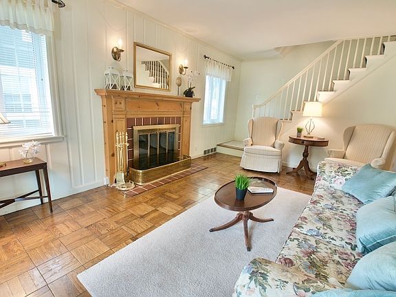 3rd image of 5852 Kingsley Dr