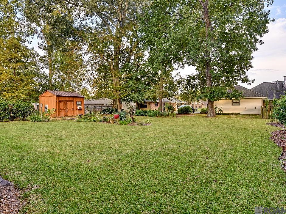 1st image of 1034 Highland Park Dr