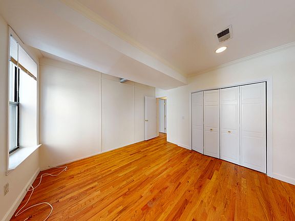 5th image of 246 E 44th St #4
