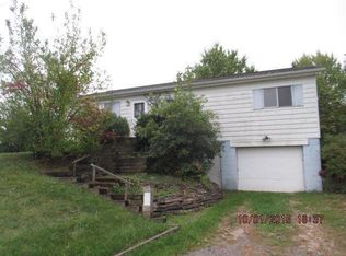 6530 Burkart Rd, Zanesville, OH 43701