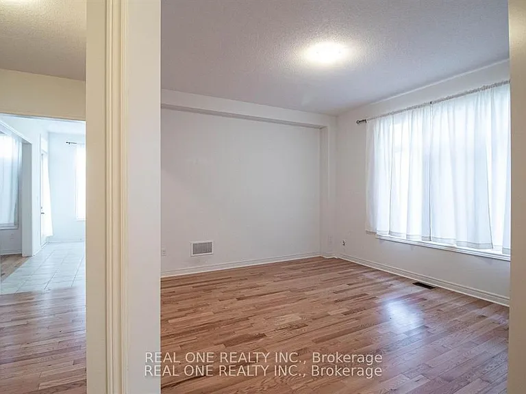 235 Gibson Cir — Photo 4