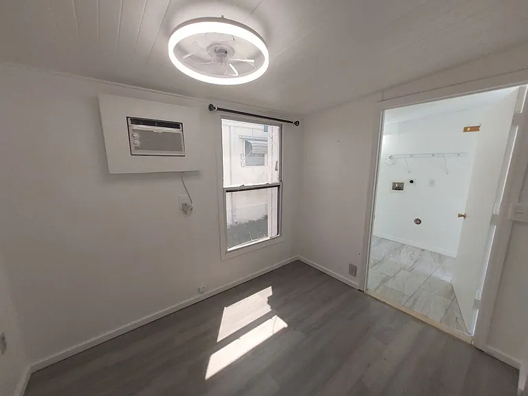 118 52nd Avenue Dr W — Photo 11