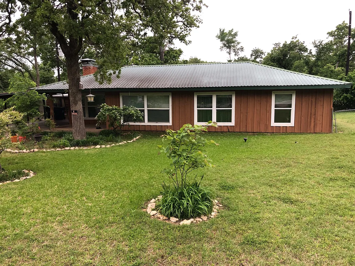 Building Photo - 61 Yorkshire Dr