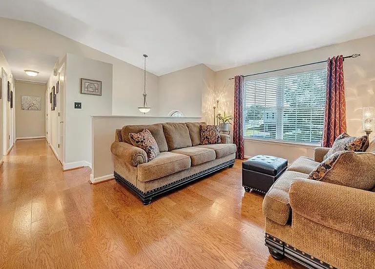 133 Gala Dr — Photo 2