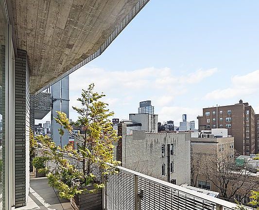 5th image of 41 Bond St APT 6