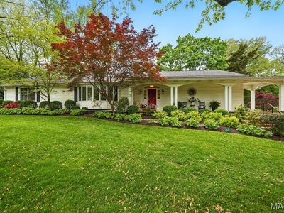 915 Woodshire Ln, Saint Louis, MO, 63141