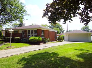 8702 Shannon Dr, Sterling Heights, MI