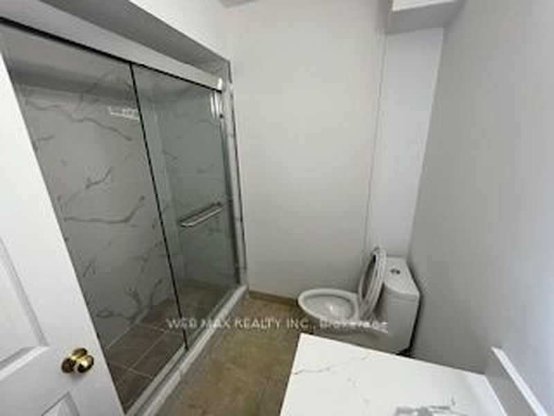 Peterborough House for rent - 5 Bedrooms — photo 33