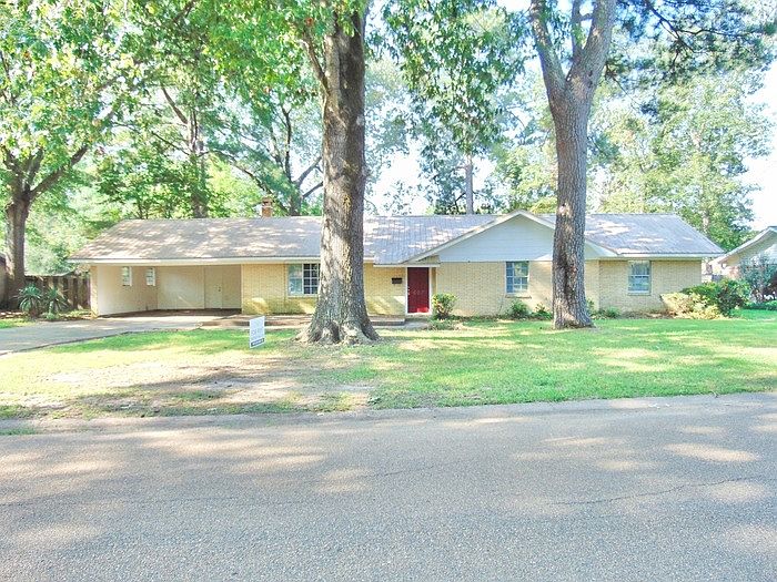 1st image of 607 Mary Ann Dr