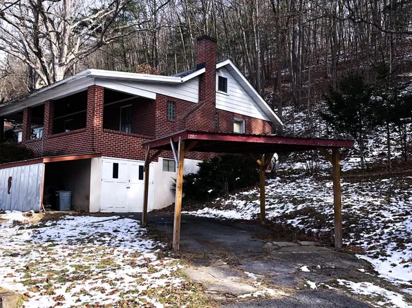 10200 Cottage Inn Ln NE, Cumberland, MD 21502