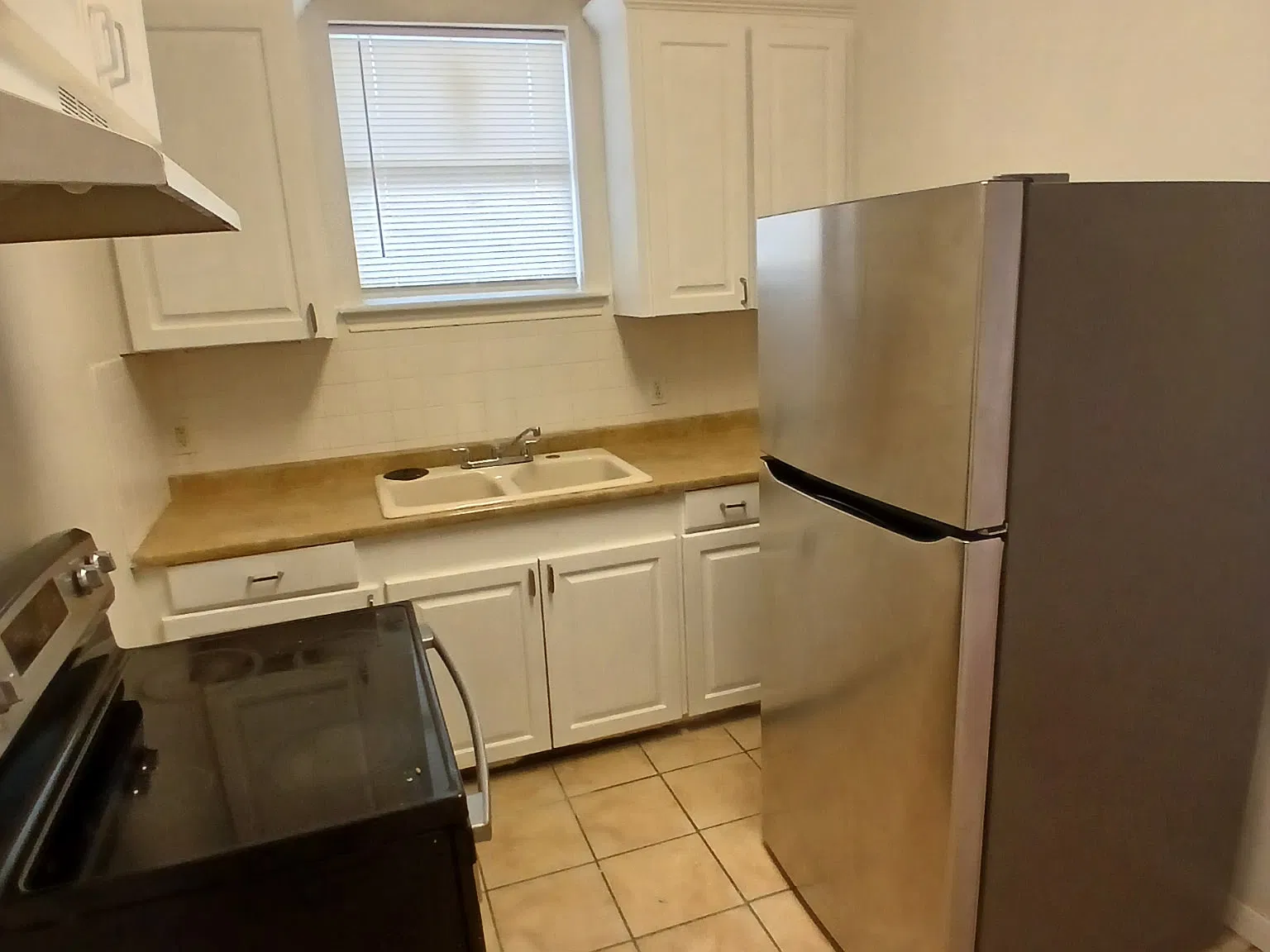 2 bed, 750 sqft, $1,200 — Photo 4