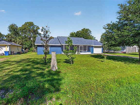 4th image of 3012 Umbrella Tree Dr