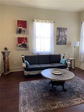 2 bed, 1.0 bath, 750 sqft, $1,500 — Photo 4