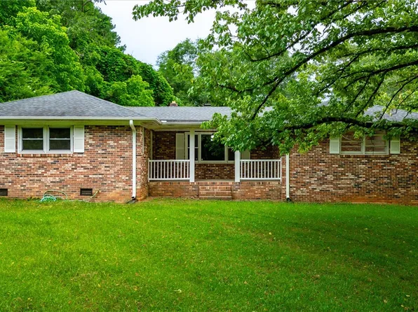 1410 Farrs Bridge Rd, Easley, SC 29640