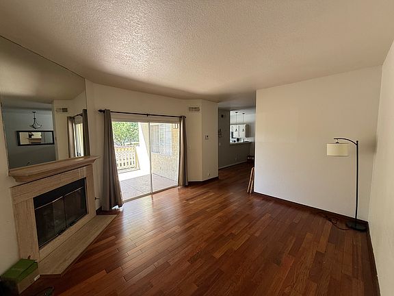 3rd image of 688 Indian Oak Ln Unit 103
