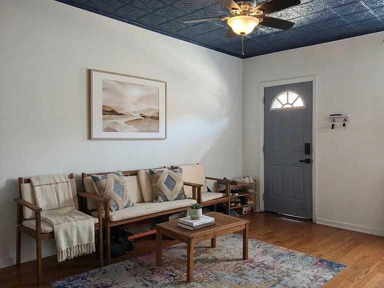 2416 Carey Way — Photo 10