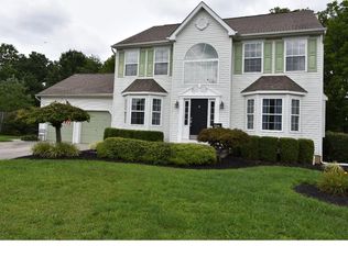 46 Fawn Hollow Rd, Burlington, NJ 08016