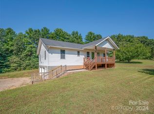 14 Northview Ln, Hendersonville, NC 28792