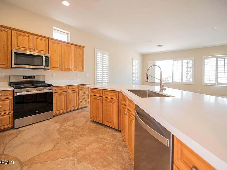7684 E Balao Dr — Photo 17