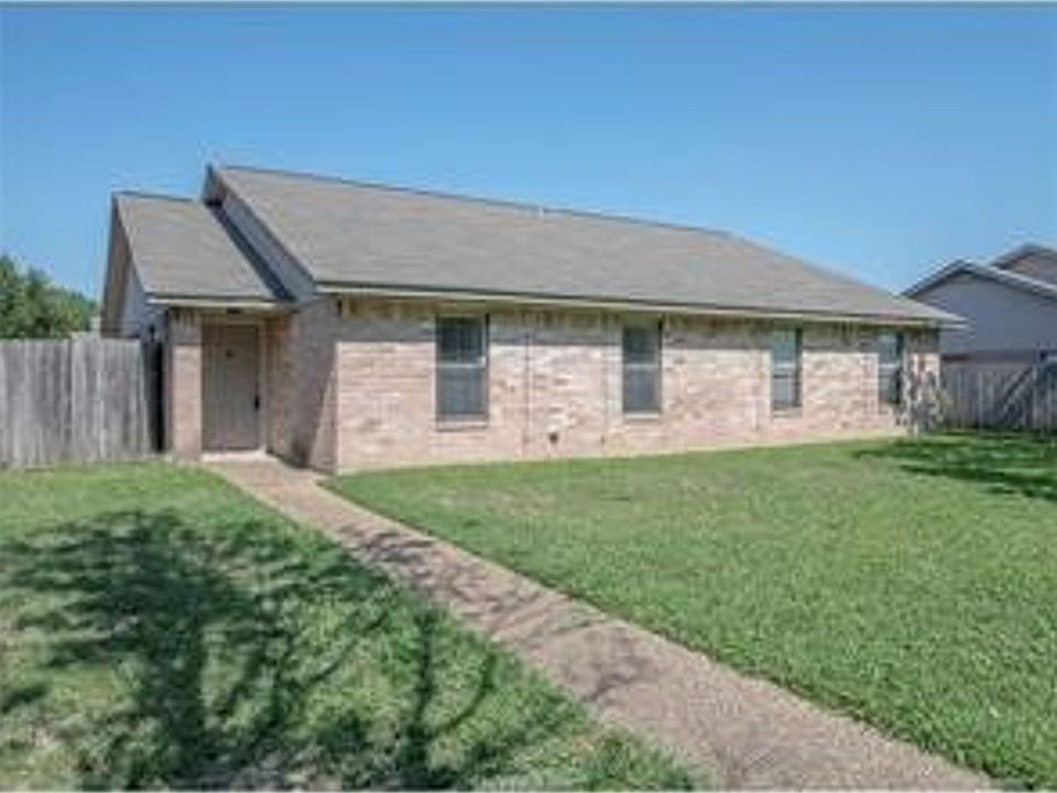 1st image of 2523 Hickory Dr