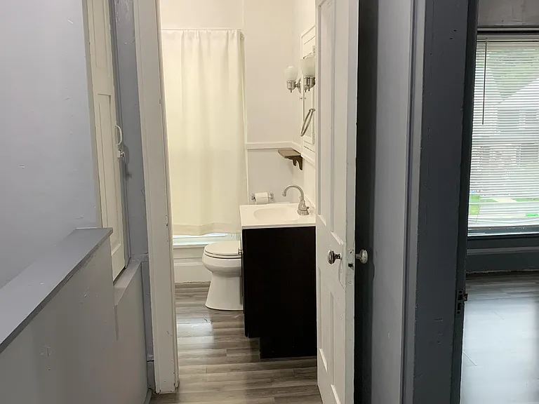 407 Oak Ave SE — Photo 11