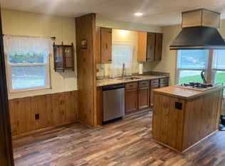 W5573 Smiley Ln, Fort Atkinson, WI 53538