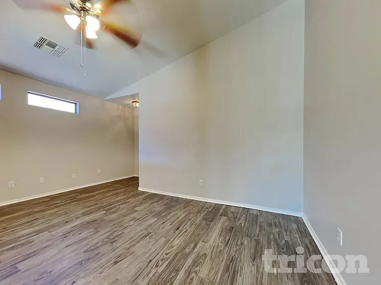 12429 W Larkspur Rd — Photo 3