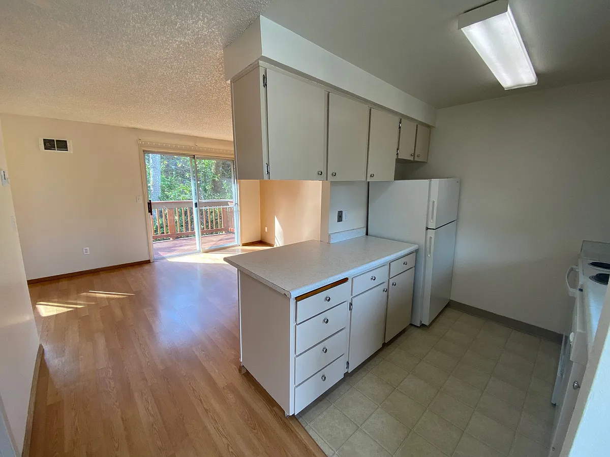 Building Photo - 3318 Willow Ct SE