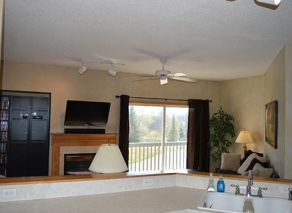 Open kitchen with large center island