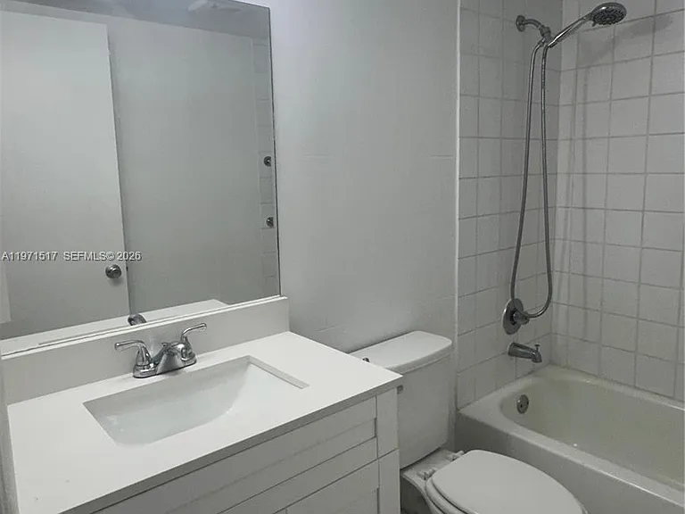 200 SW 132nd Way #207L — Photo 33