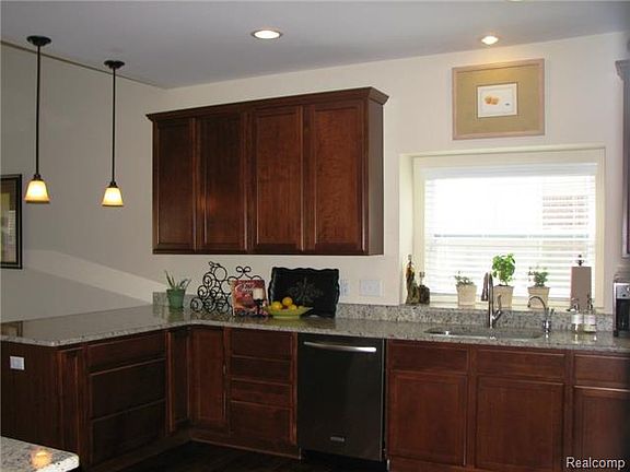 2nd image of 54465 Villagewood Dr