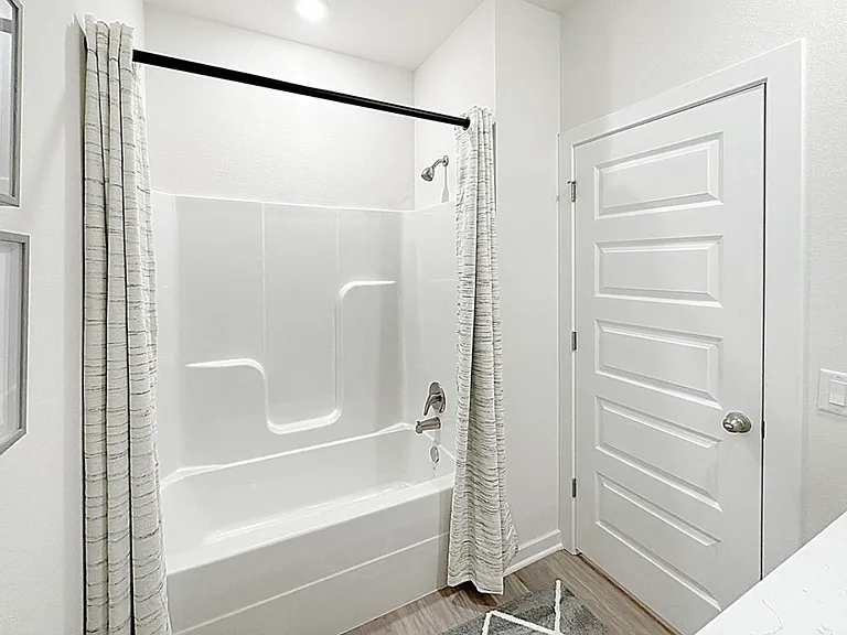 702 Picard Ave — Photo 10