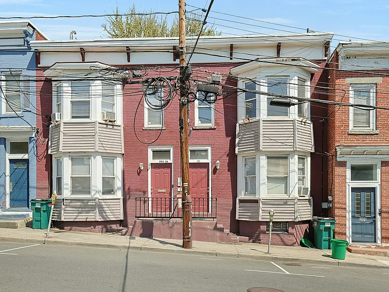 202 Main St #2E — Photo 2