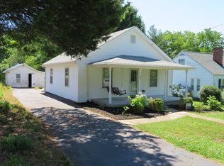 208 Washington St, Gretna, VA