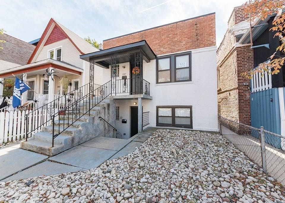 1st image of 2317 W Foster Ave #1S
