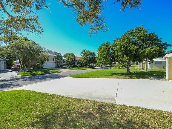 5th image of 5823 Tidewood Ave