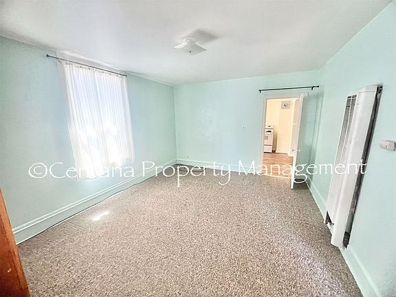 4th image of 211 W 3rd St #211