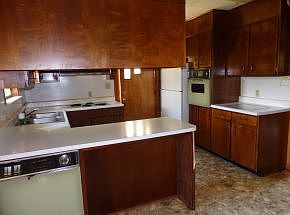 4th image of 387 Winfrey Way