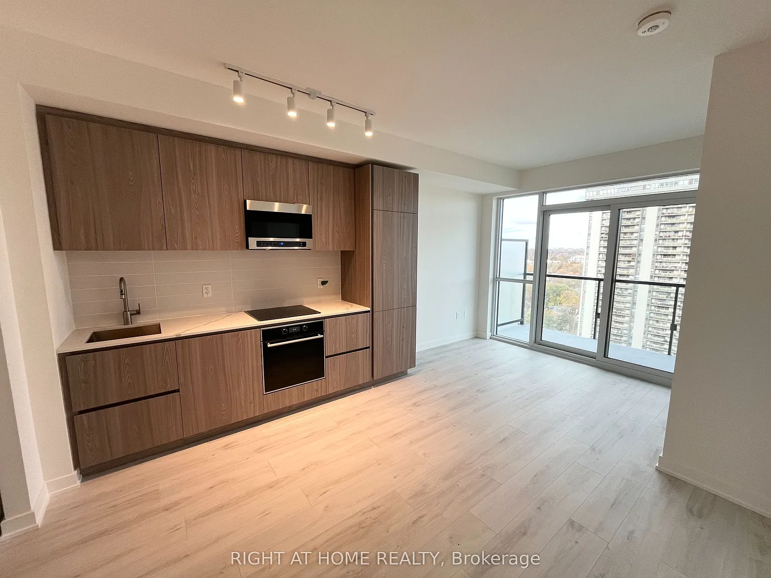 2 bed, $2,300 — Photo 2