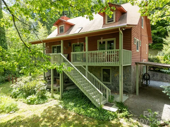31 Valley Cove Pl, Waynesville, NC 28785