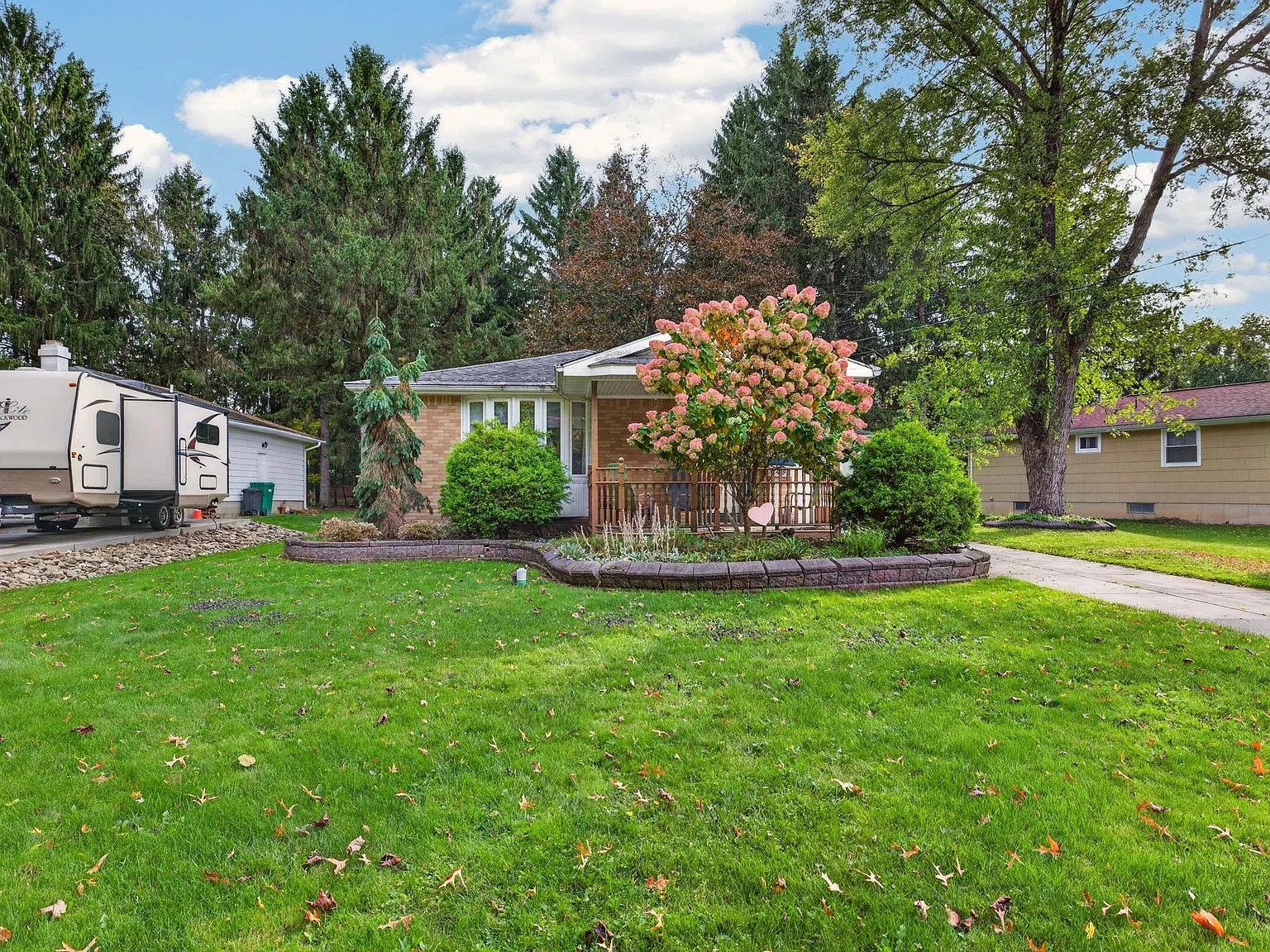 3 bed, 1170 sqft, $2,750 — Photo 1