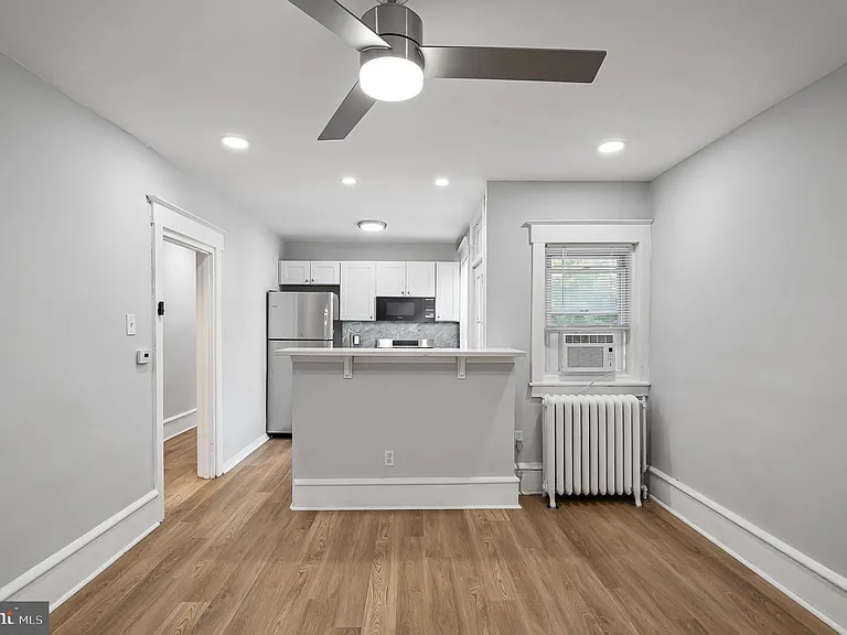 221 Kings Hwy E #B — Photo 5
