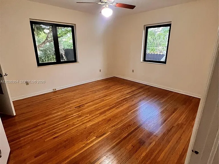 3240 SW 57th Ave — Photo 7