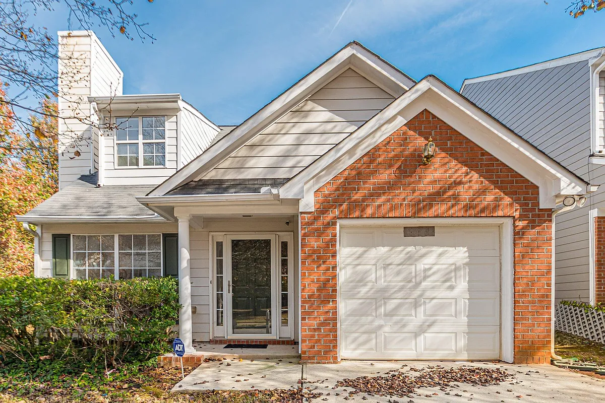 Building Photo - 2286 Charleston Pointe