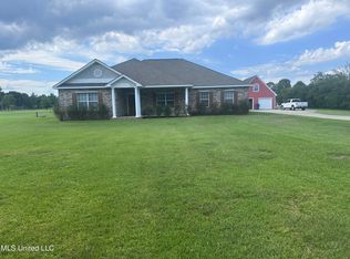 8101 Pecan Ridge Dr, Moss Point, MS 39562