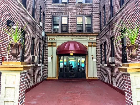 Sold by Remax Real Estate Professionals | media 1