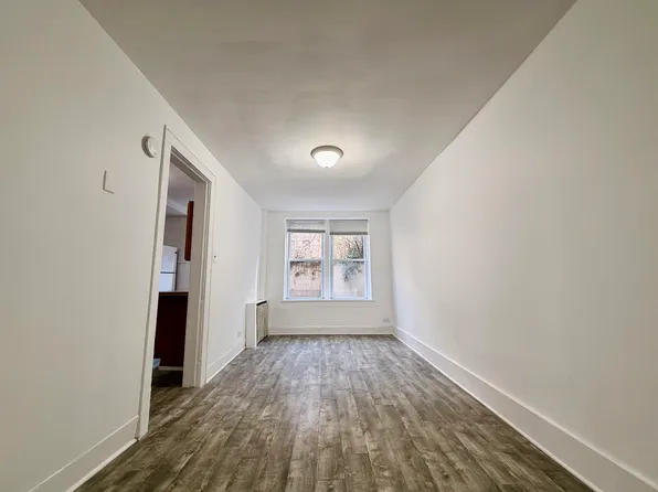 1025 Washington Street image 1 of 7