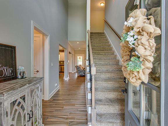 4th image of 3415 Titus Ln