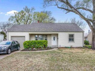 2416 E Rivera St, Wichita, KS 67211